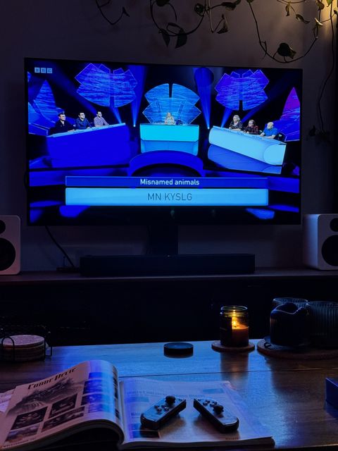 Photograph of quiz show only connect on my tv.