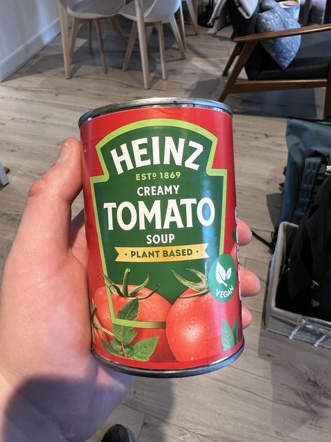 Picture of tin of soup with the label āHeinz Creamy Tomato Soup Plant Basedā